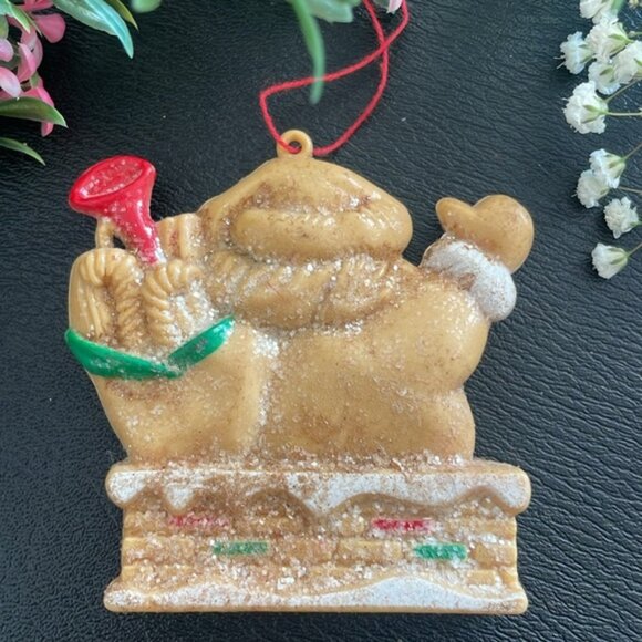 Vintage Santa Claus Holiday Ornament - Poly Resin - Picture 4 of 5